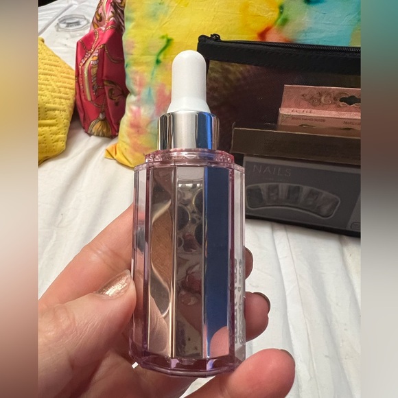 New Makeup Bundle of 9 Contains Lashes, Nails, Blush, Mascara highlighters & Bag - Picture 5 of 10